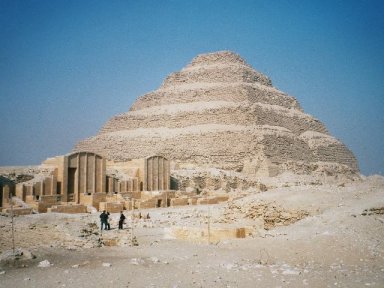 ジェセル王の階段ピラミッド01.jpg